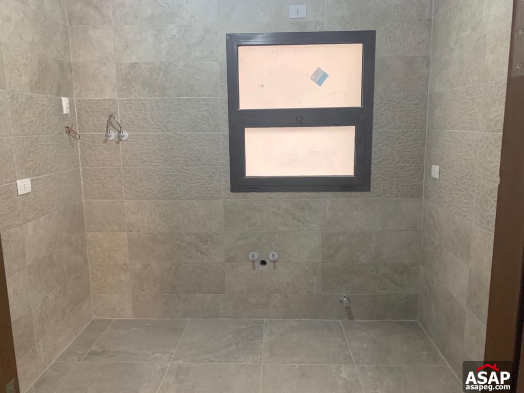 Fully Finished Apartment for Sale in Fifth Square Fully Finished Apartment for Sale in Fifth Square