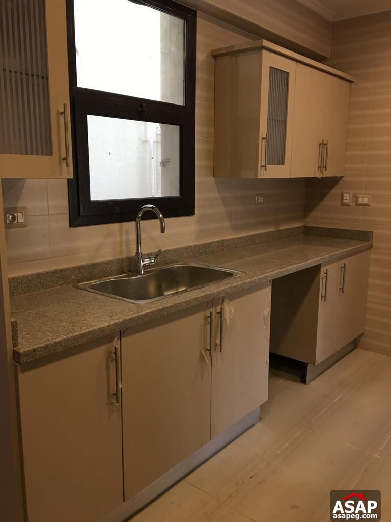 Duplex with Garden View in Eastown for Rent