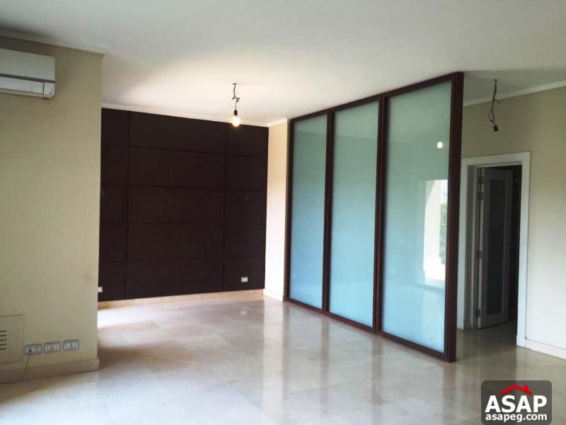 Apartment with Garden in the Village Palm Hills Apartment with Garden in the Village Palm Hills