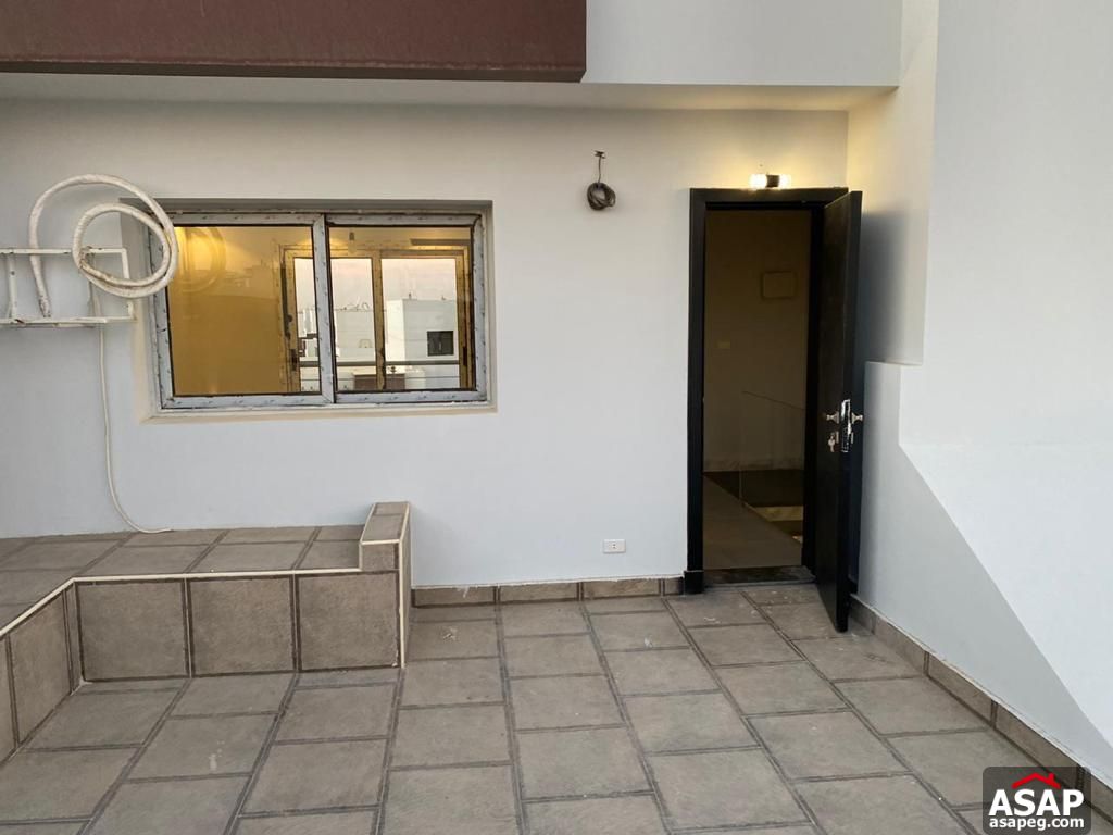 Town House for Rent in Hyde Park Compound Town House for Rent in Hyde Park Compound