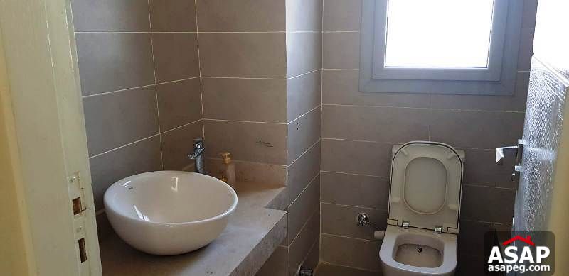 Studio for Rent in the Village Palm Hills Studio for Rent in the Village Palm Hills