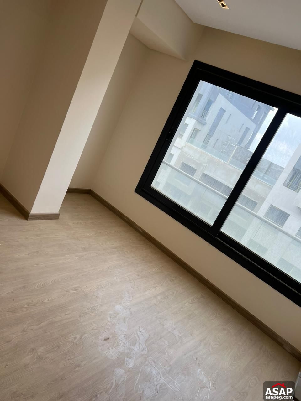 Apartment with Private Pool for Rent in Trio Gardens Apartment with Private Pool for Rent in Trio Gardens