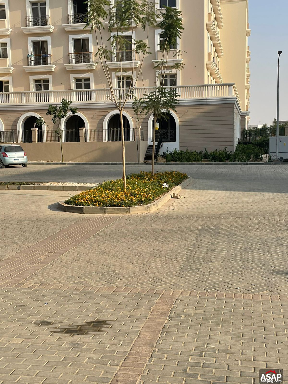 Ground Floor for Sale in Hyde Park Compound Ground Floor for Sale in Hyde Park Compound