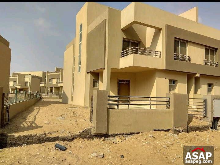 Town House for Sale in the Square Town House for Sale in the Square