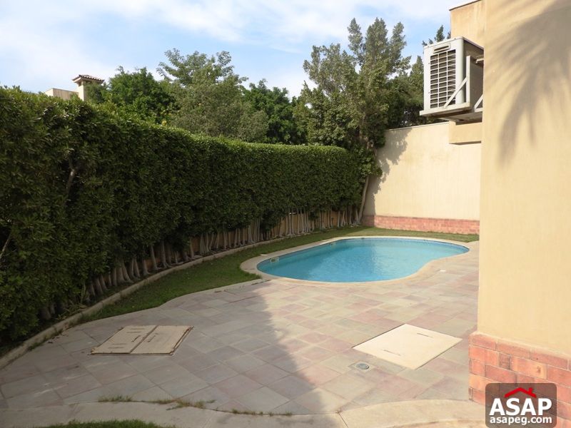 Apartment with Private Garden in Katameya Heights