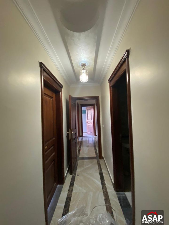 Apartment for Rent in the Square Apartment for Rent in the Square