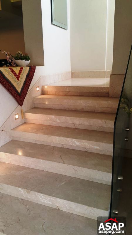 Villa with Garden for Rent in Allegria Villa with Garden for Rent in Allegria