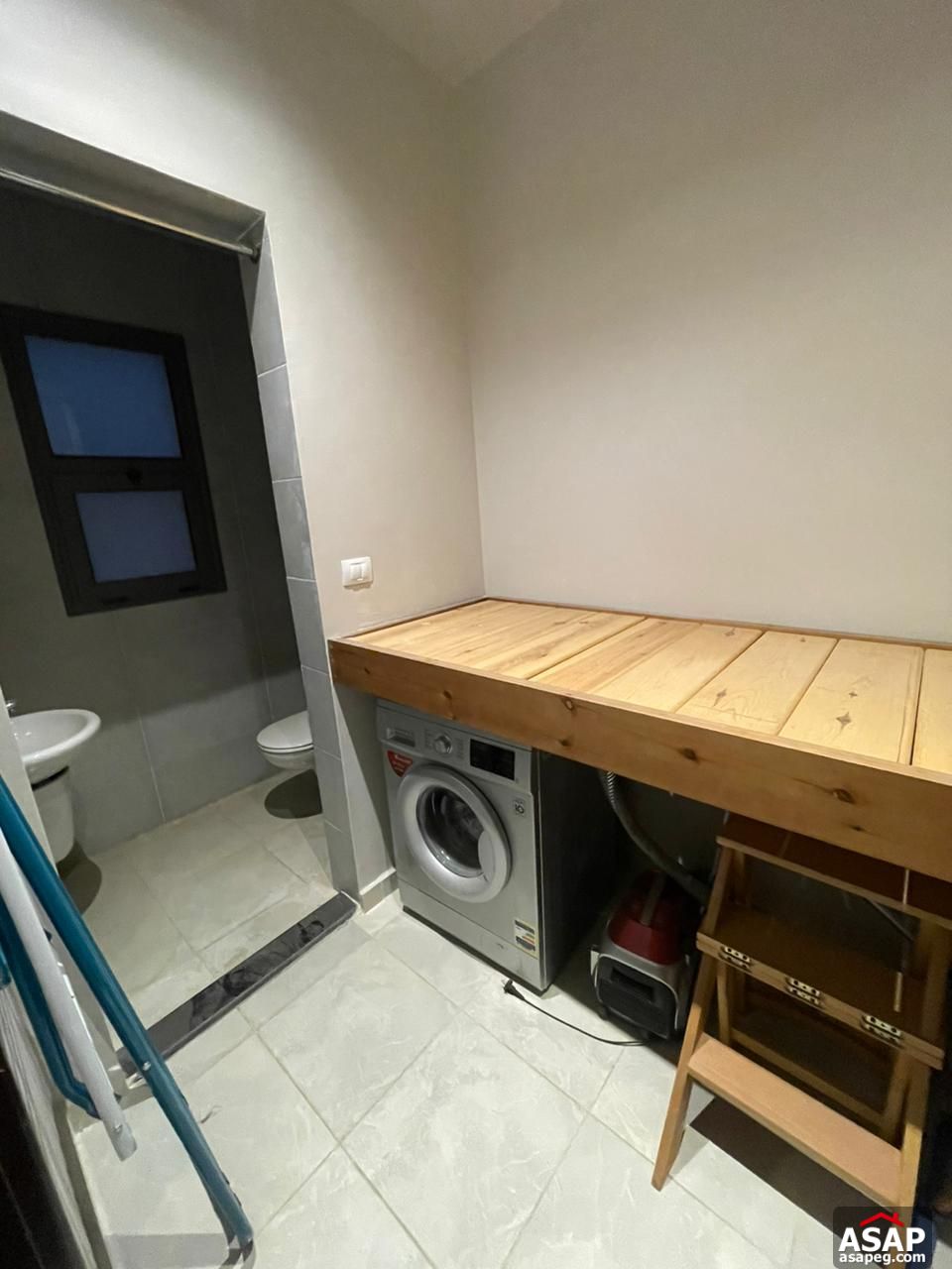 Furnished Apartment for Rent in Eastown Furnished Apartment for Rent in Eastown