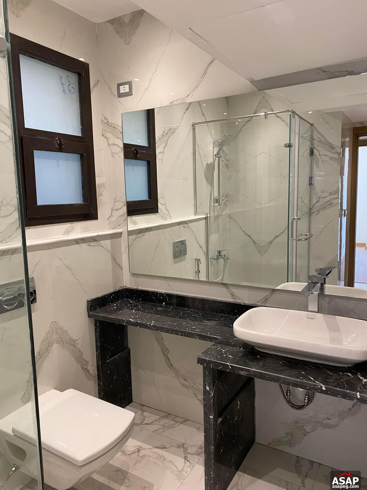 Duplex with Garden or Rent in Eastown