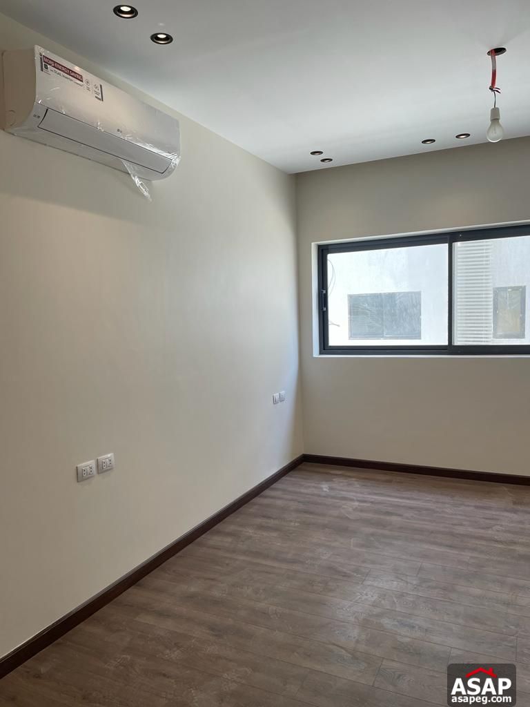 Apartment with Lake View for Rent in Lake View Residence