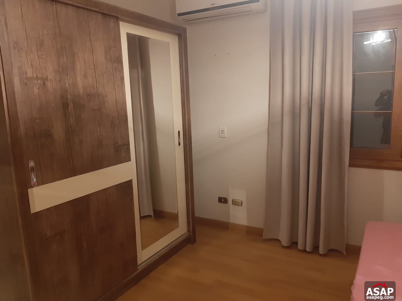 Apartment for Rent in West Golf Apartment for Rent in West Golf