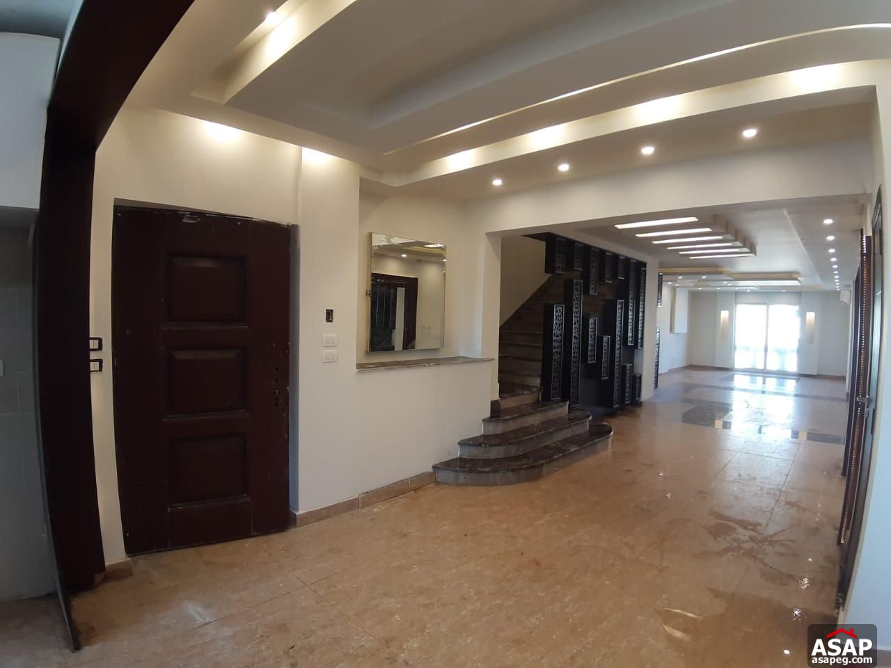 Villa for Rent in Hyde Park