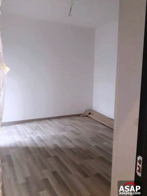 Apartment with Garden for Rent in WaterWay Apartment with Garden for Rent in WaterWay