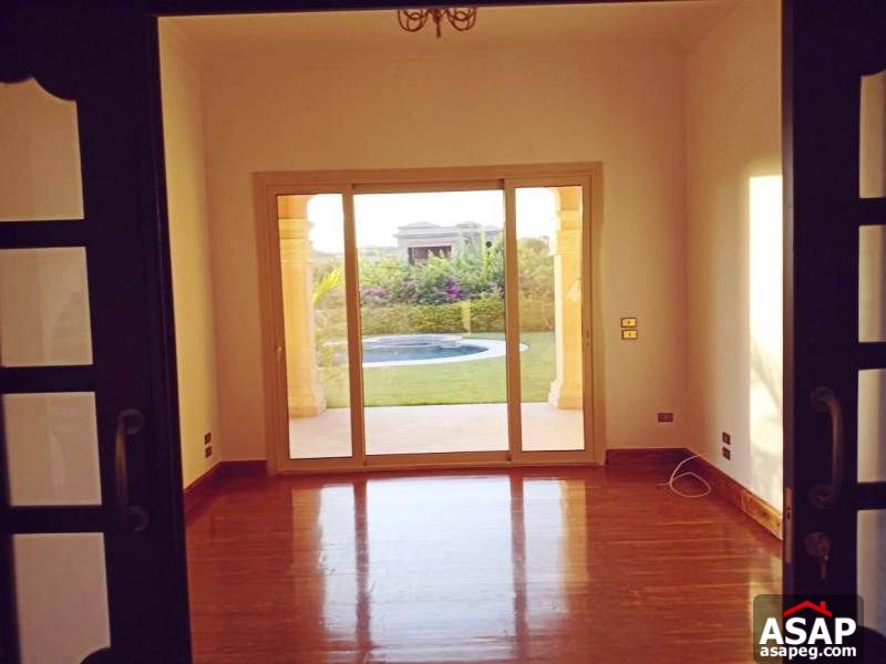 Villa with Pool for Rent in Lake View Villa with Pool for Rent in Lake View