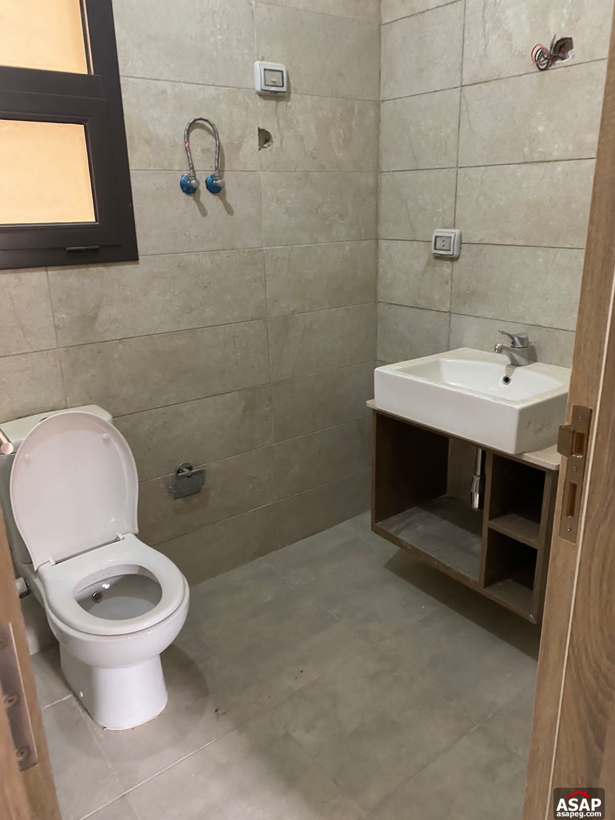 Apartment for Rent in Fifth Square Apartment for Rent in Fifth Square