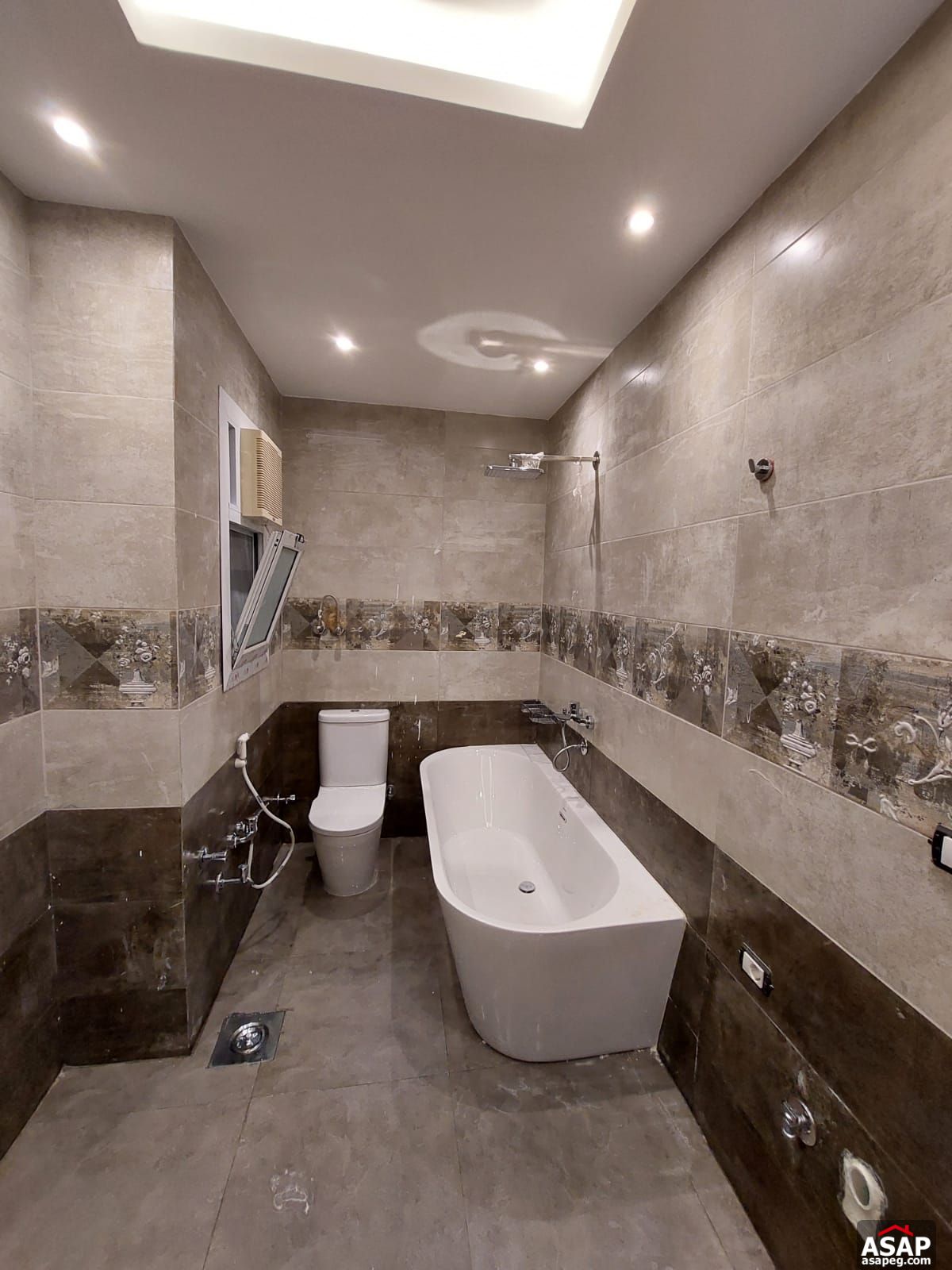 Apartment for Rent in Hyde Park Apartment for Rent in Hyde Park