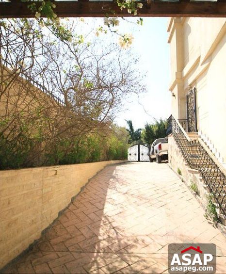 Stand Alone with Swimming Pool for Sale in Mirage City Stand Alone with Swimming Pool for Sale in Mirage City