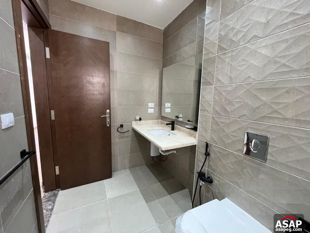 Semi Furnished Apartment for Rent in Eastown