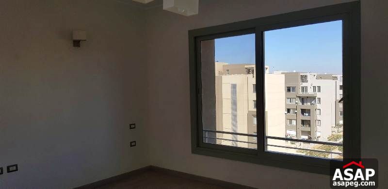 Studio for Rent in the Village Palm Hills Studio for Rent in the Village Palm Hills