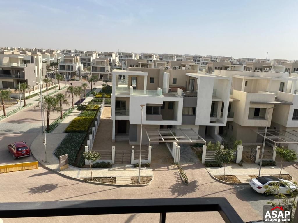 Penthouse for Sale in Fifth Square Compound Penthouse for Sale in Fifth Square Compound