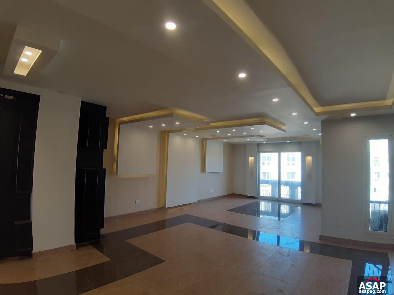 Villa for Rent in Hyde Park